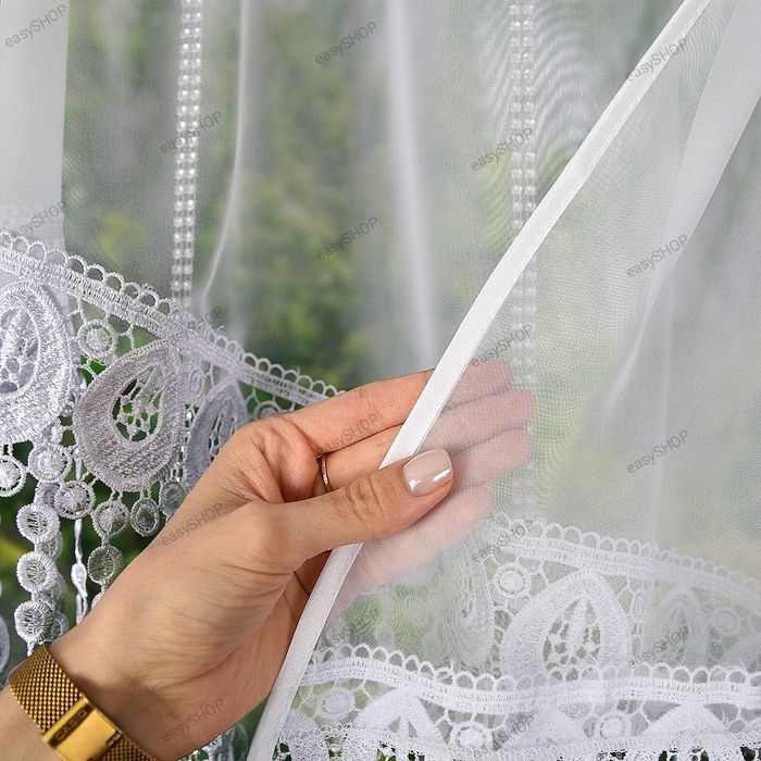 Firana 140x300 z gipiurą i wiszącymi kryształkami