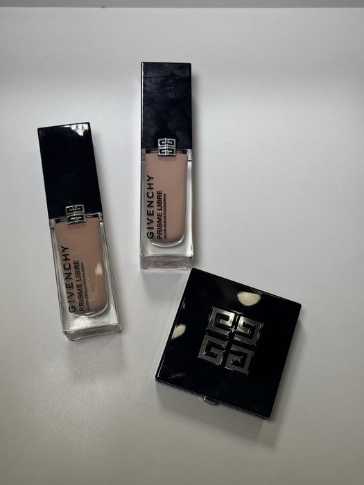 Тональна основа Givenchy Mac yves saint laurent
