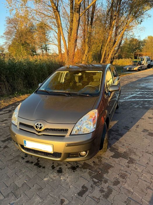 Toyota Corolla Verso Toyota Corolla Verso 7os benzyna+LPG Automat