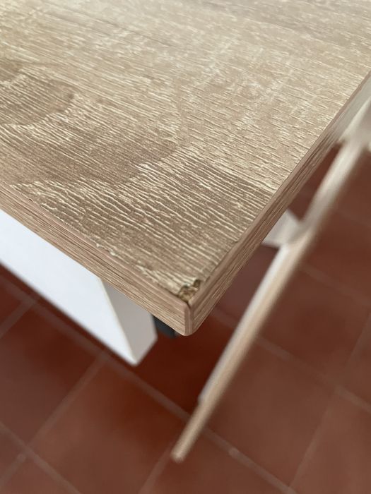 Secretaria Branca e Bege