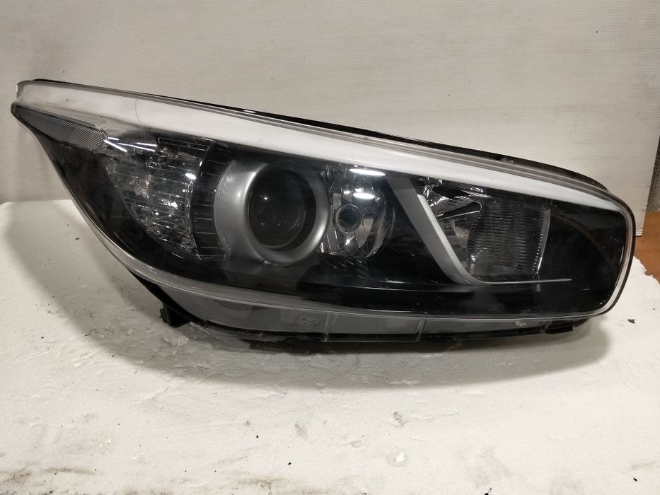 Farol Kia ceed otica original 2015 direito