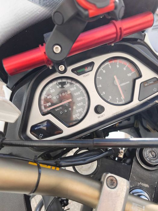 Moto Yamaha XTZ 660
