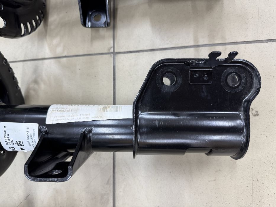 Стойки амортизатори vw t5 т5 t6 т6 caravelle multivan