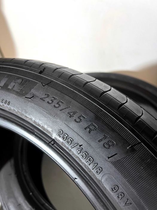 Pneus Michelin e-Primacy (Tesla) - 235/45/18 - Muito Bons