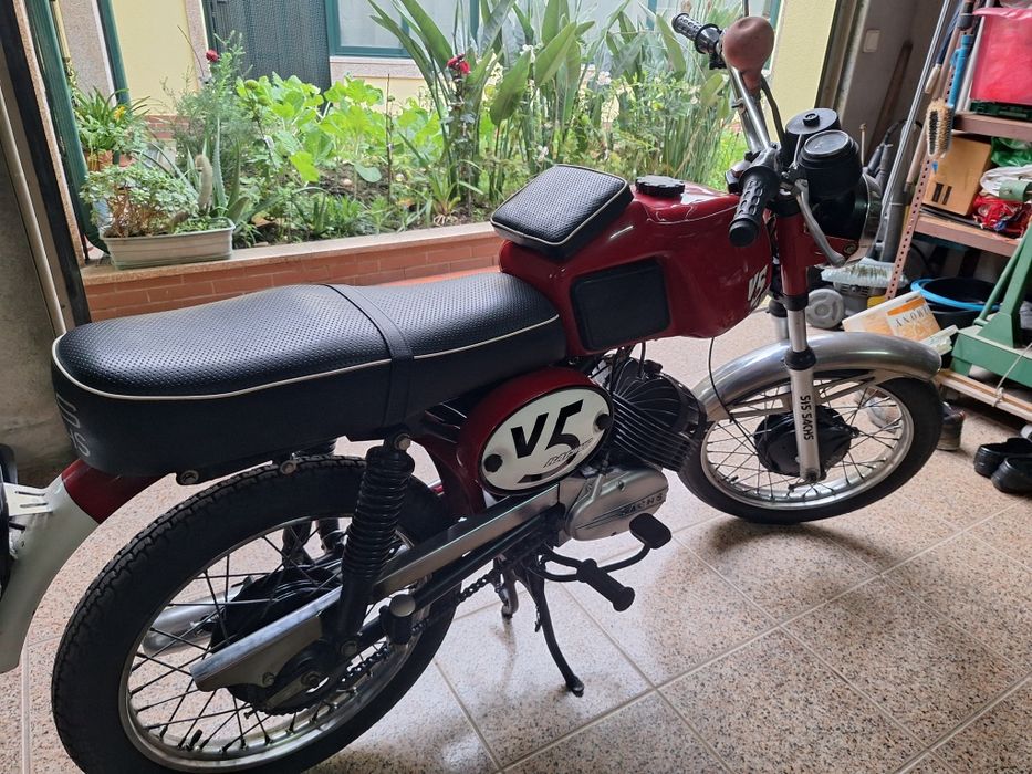 Motorizada antiga Sachs V5