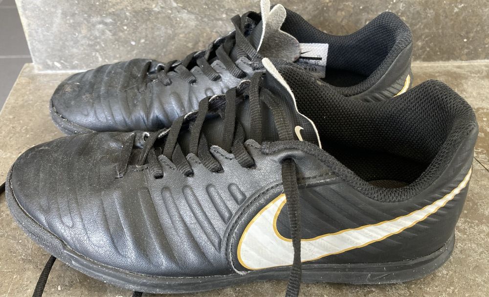 Chuteiras Nike Tiempo nº36