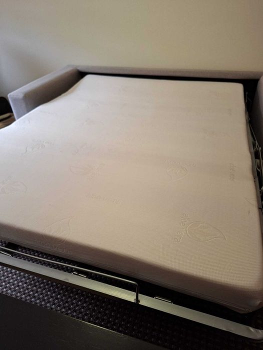 Sofá cama em excelente estado