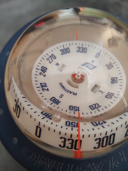 Kompas plastimo IRIS 100