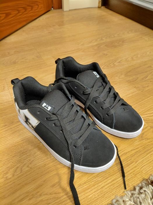 Кросівки  взуття Dcshoecousa 37 оригінал нові