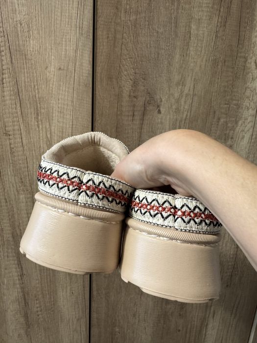 Нові!Уггі,UGG Tazz,розмір 37-38!