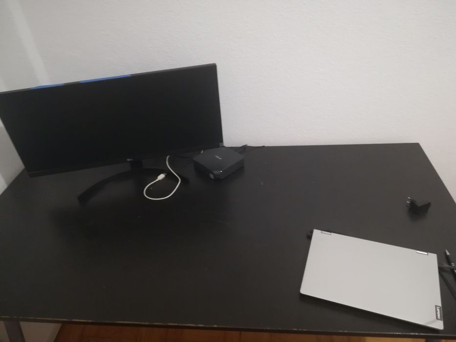 Secretária 160 x 80 suporte para cabos e extensão incluidos com a mesa