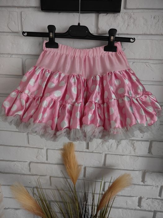 Śliczna spódniczka mini gęsta rozkloszowana