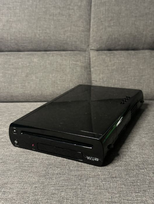 Приставка консоль Nintendo WII U 32Gb в доброму стані, без зарядки