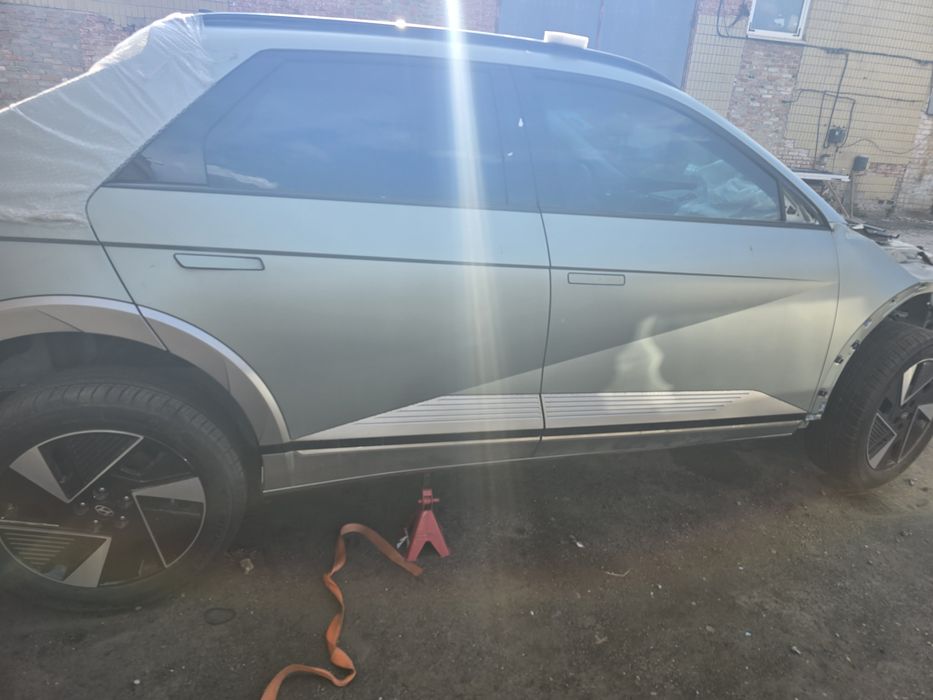 Двері дверки  Hyundai ioniq 5 25.26 рік