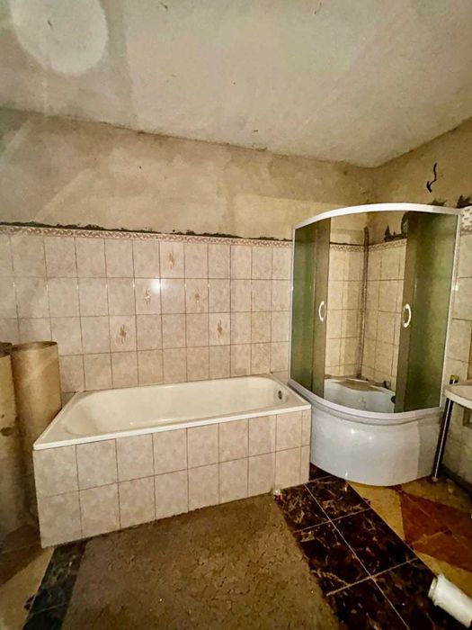 Продаж будинку в с. Курів (40 км від Івано-Франківська)