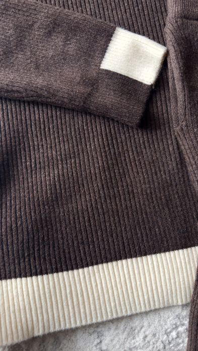 Теплий вязаний костюм