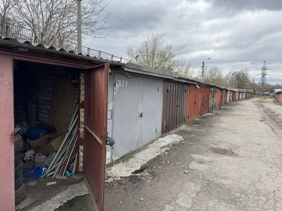 Продам капитальный гараж.