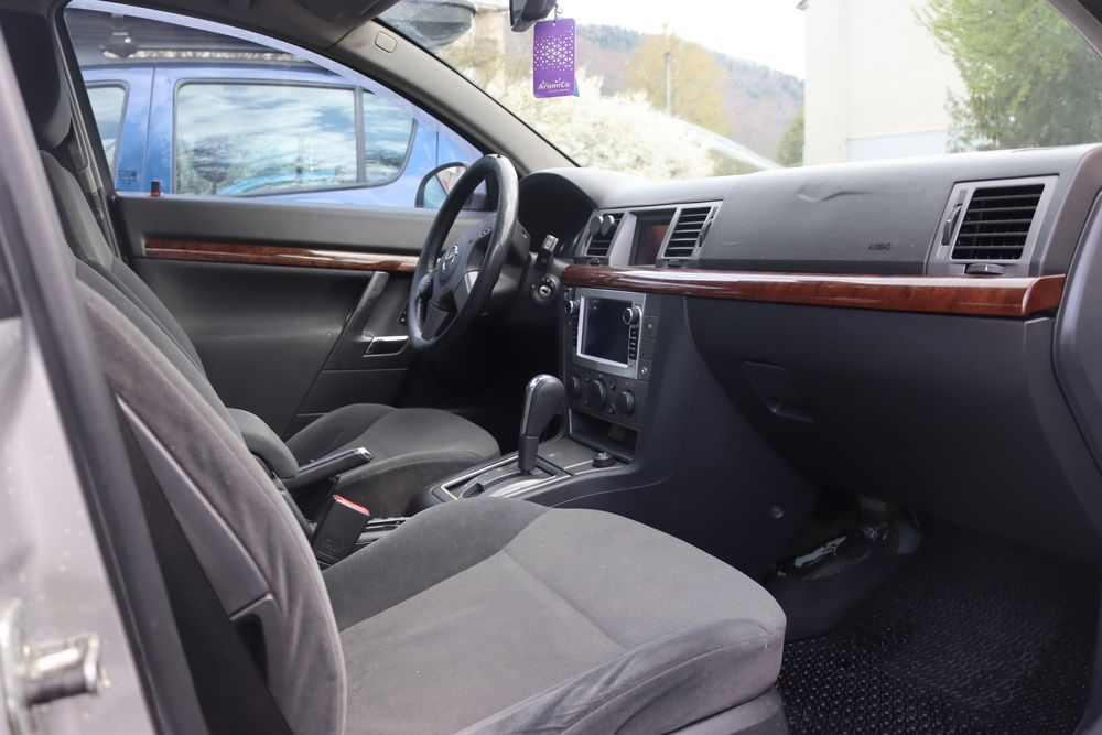 Opel Vectra H 2004 рік 2.2 Автомат на ходу
