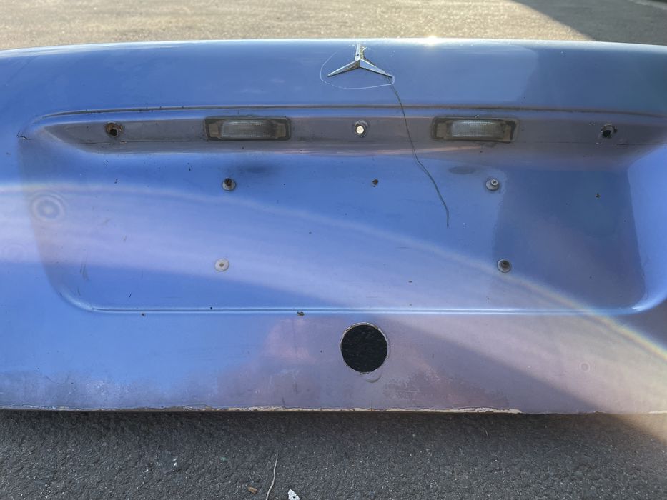 Капот кришка багажника merseds clk w208