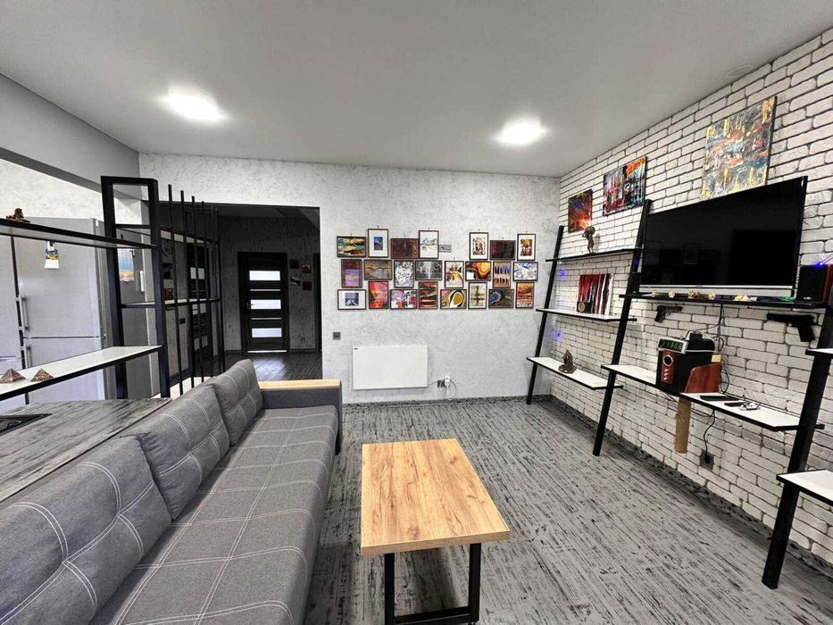 Продаж дуплексу, Хуторок