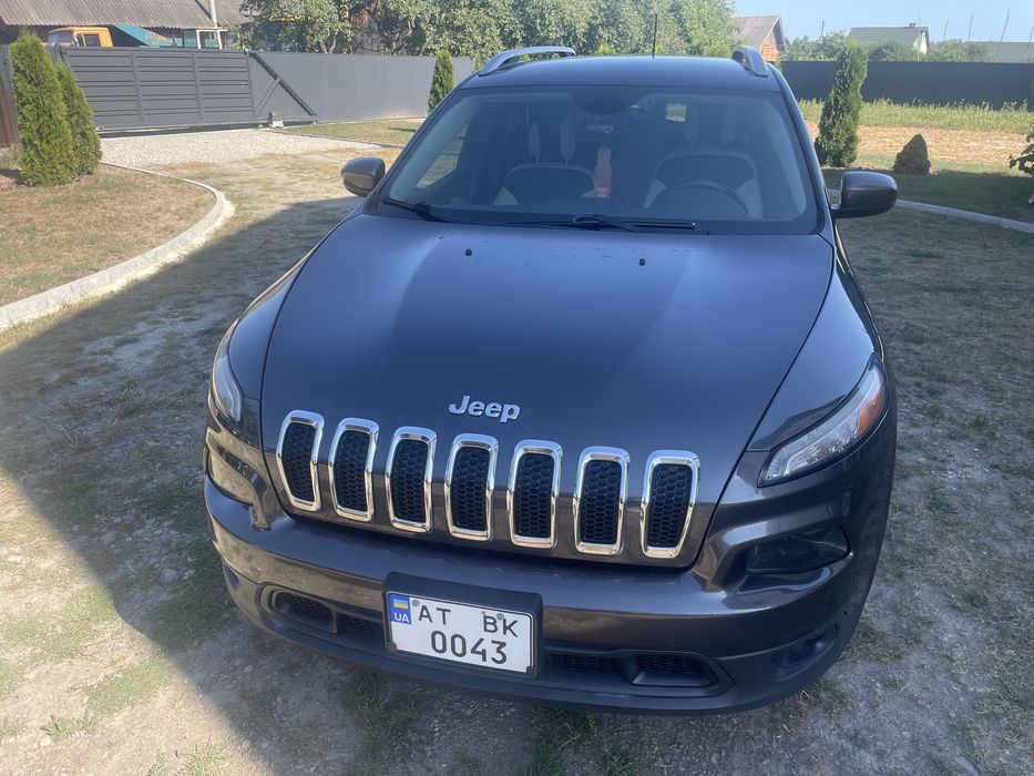 Продам доглянутий Jeep Cherokee Latitude Plus 2016