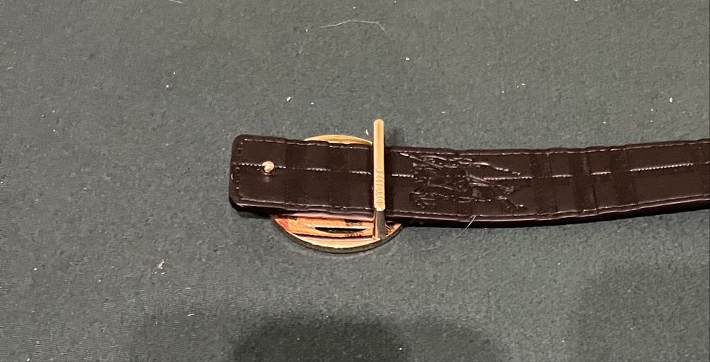 Pasek burberry.