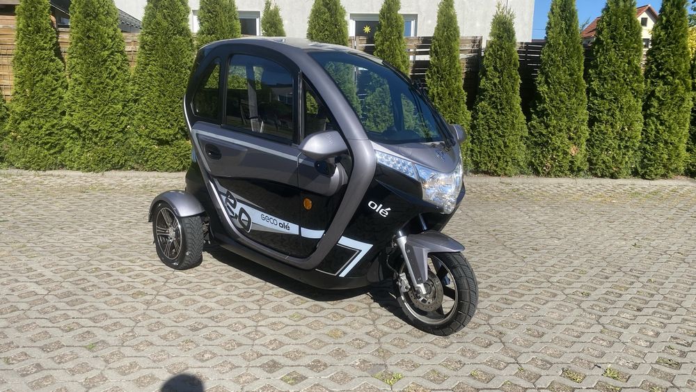 Elektryczny skuter zabudowany micro car sarini econelo nelo dostawa transport skuter elektryczny forst trojkolowy bez prawajazdy tito kabinowy hit go