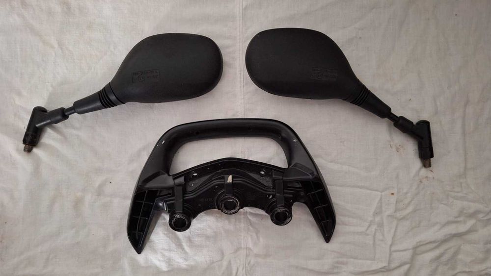 Suzuki GSR600 (Espelhos e Pega passageiro)