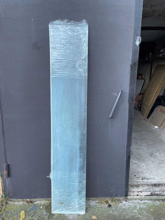 Бокові стінки  висота 174 см та 142.5см до душових кабін