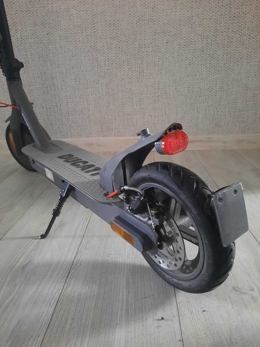 Електросамокат Ducati Pro 1 Evo