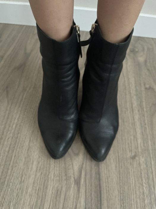 Buty na jesień DKNY