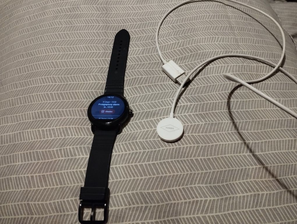 Fossil ftw2103 sale