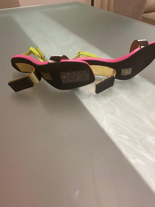 Sandalias novas - marca Jeffrey Campbell