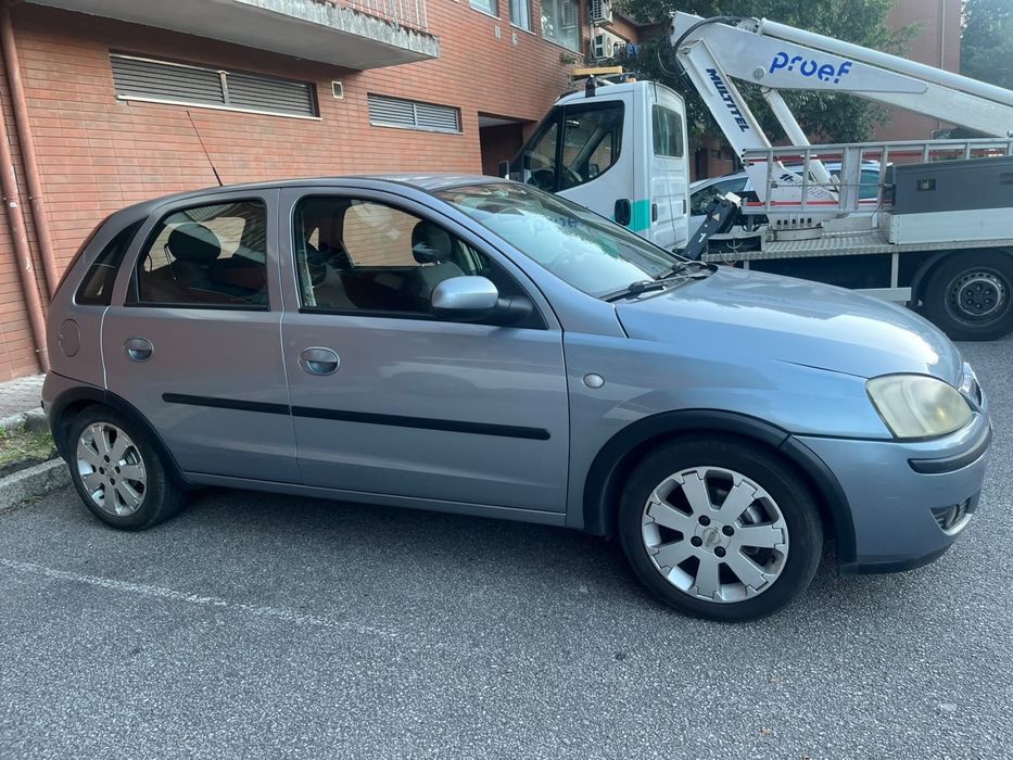 Opel corsa c 1200