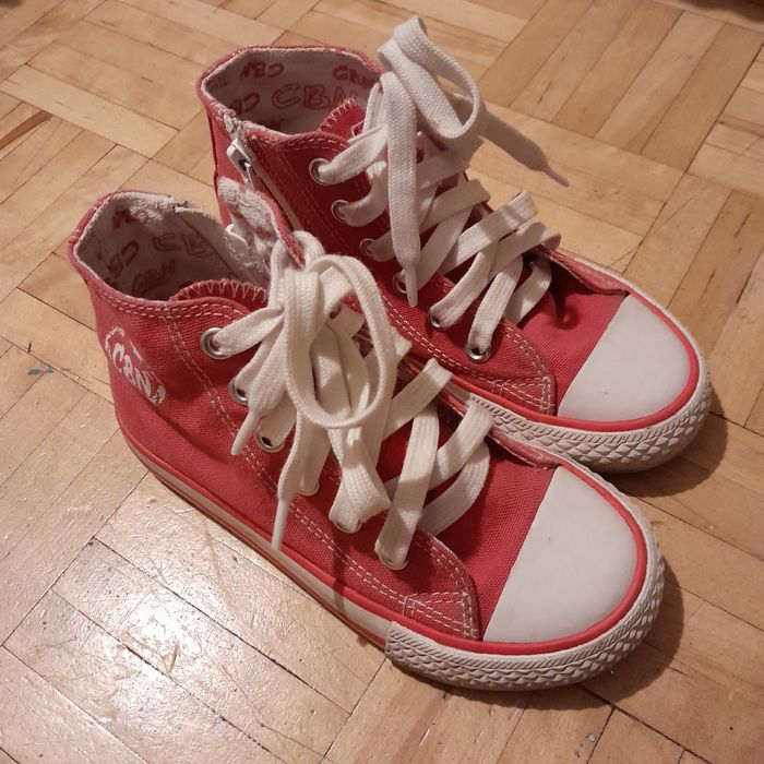 Trampki różowe wiązane