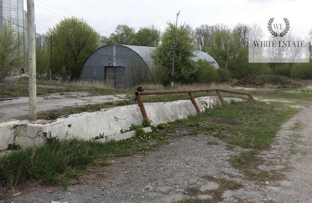 Продаж комерційної ділянки з ж/д колією