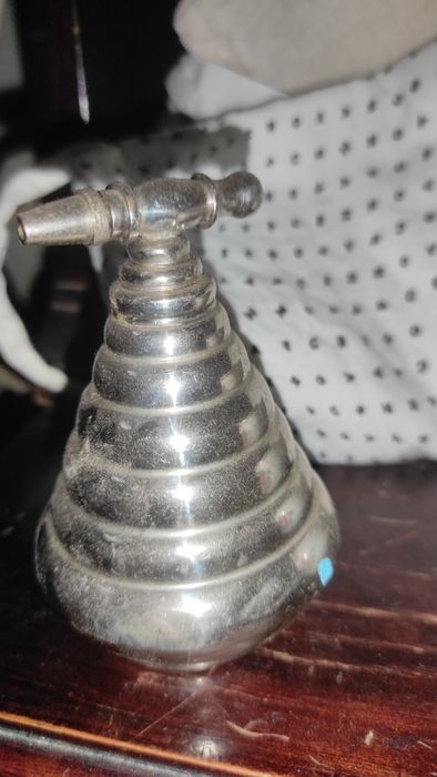 Frasco de perfume antigo