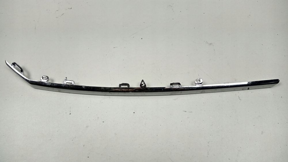 LISTWA PRAWA CHROM GRILA VW PASSAT B7