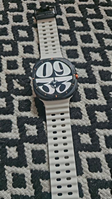 Sprzedam: Samsung Galaxy Watch Ultra , 47 mm + 3 dodatkowe paski!