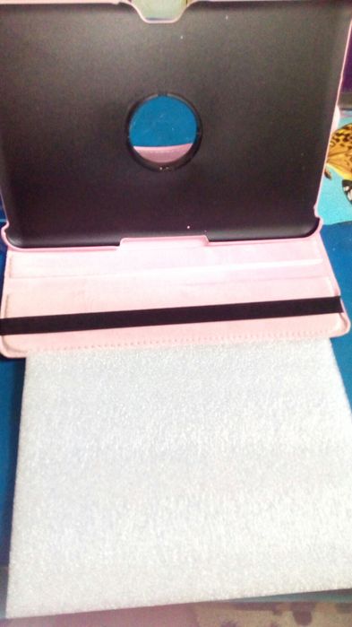 Чехол на 10.1 дюйма,новый.