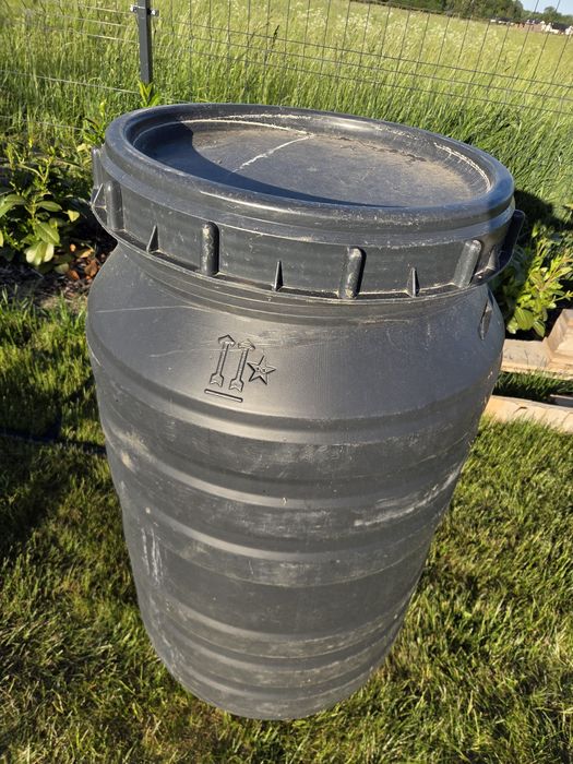 Beczka plastikowa 220L