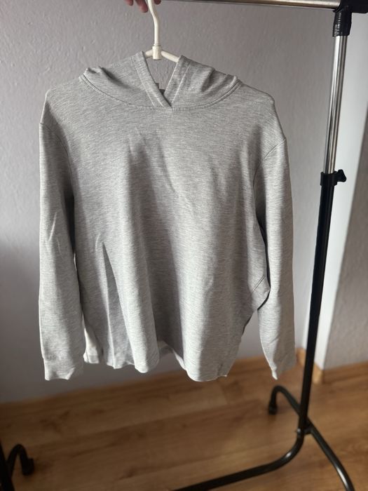 Bluza z rozcięciami