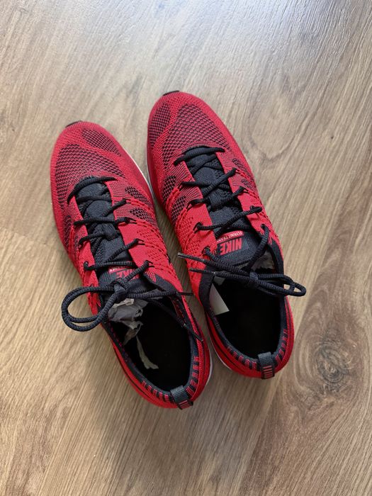 Nike flyknit trainer red czerwone 44