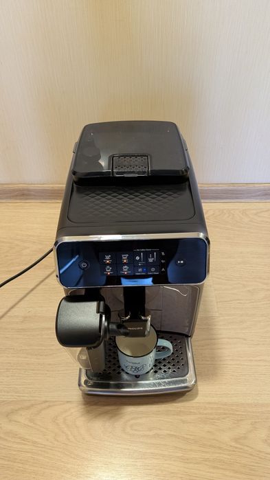 Кофеварка / Кофемашина Philips Saeco EP2235