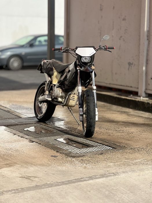 Ajp pr3 125cc 2011