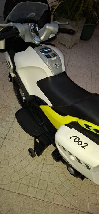 Moto elétrica criança