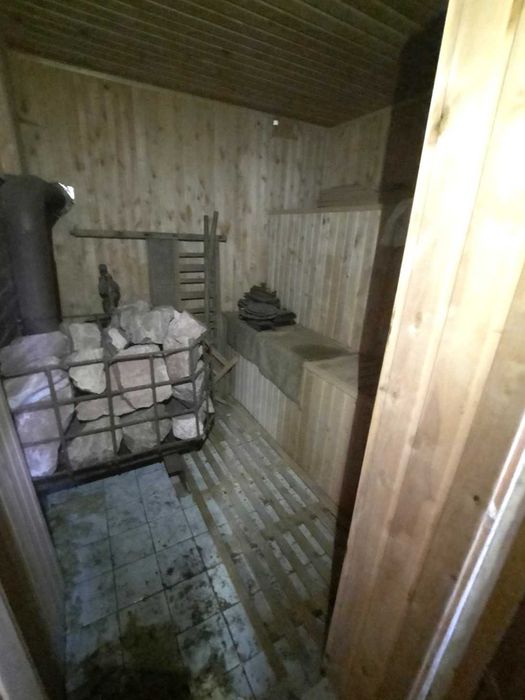 Великий будинок з терассою в смт. Брусилів