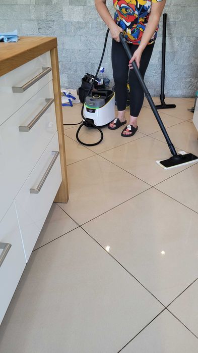 Sprzątanie domów/mieszkań/biur/obiektów. Czysto ! Szybko ! Solidnie !