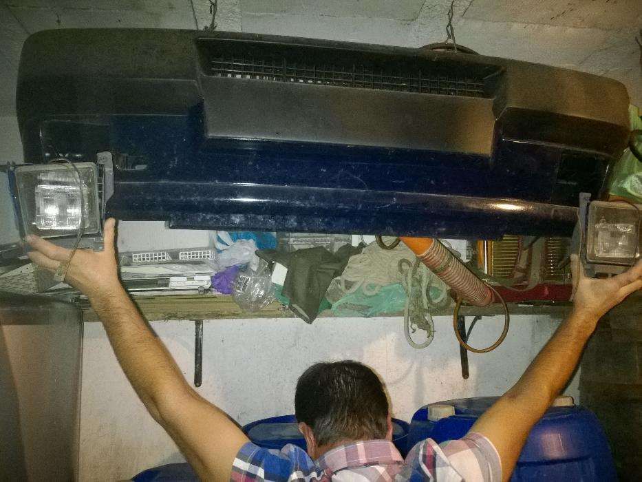Vários componentes e peças do Fiat Uno 60 SX de 1991 igual ao da foto.