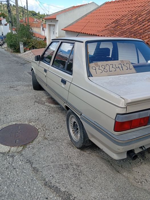 Automóvel Renault 9